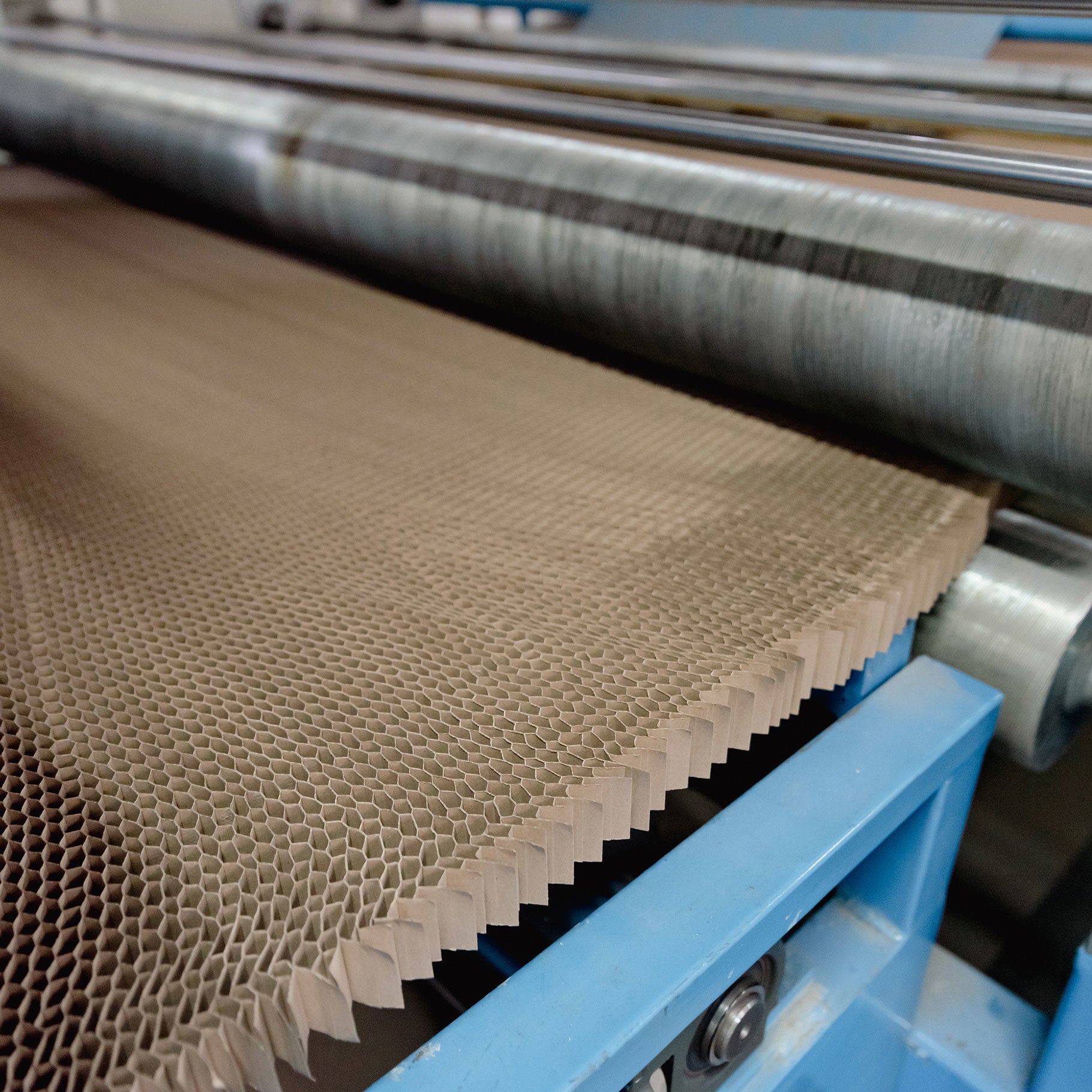 Honeycomb Board Pallet Pads 2400mm x 1200mm 20mm - Omni Packaging 