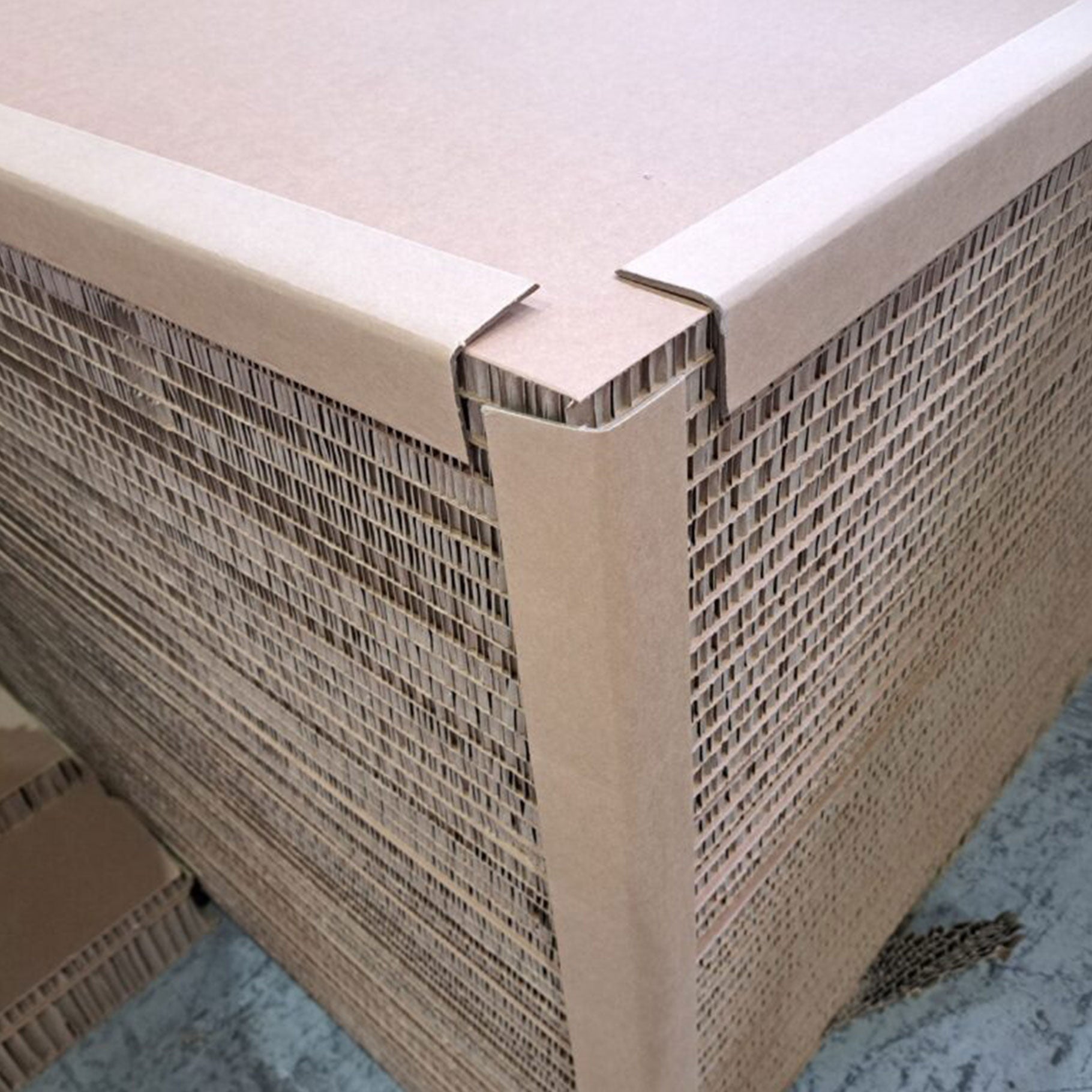 Honeycomb Corner Pallet Edge Protectors 150mm x 150mm x 1100mm 20mm - Omni Packaging 