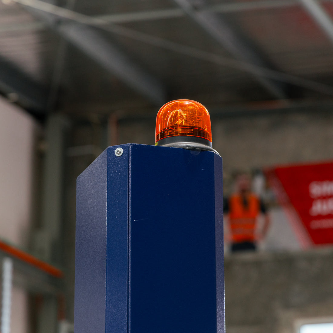 Pallet Wrapping Machine Omni Viverra Mobile Wrapper PPS and Auto cut-off & Lithium Battery - Omni Packaging 