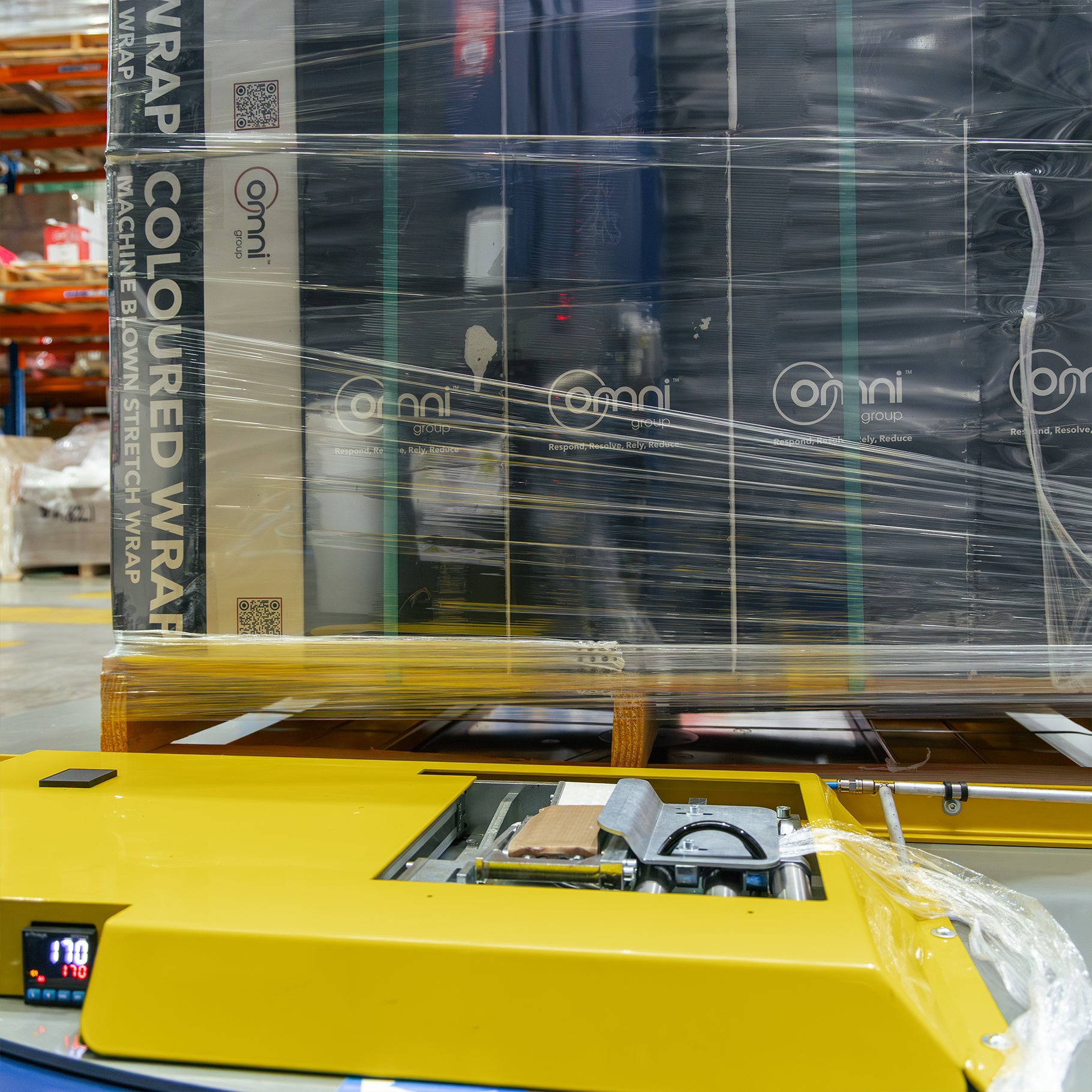 Pallet Wrapping Machine Omni SuperPlus Power Prestretch - Omni Packaging 