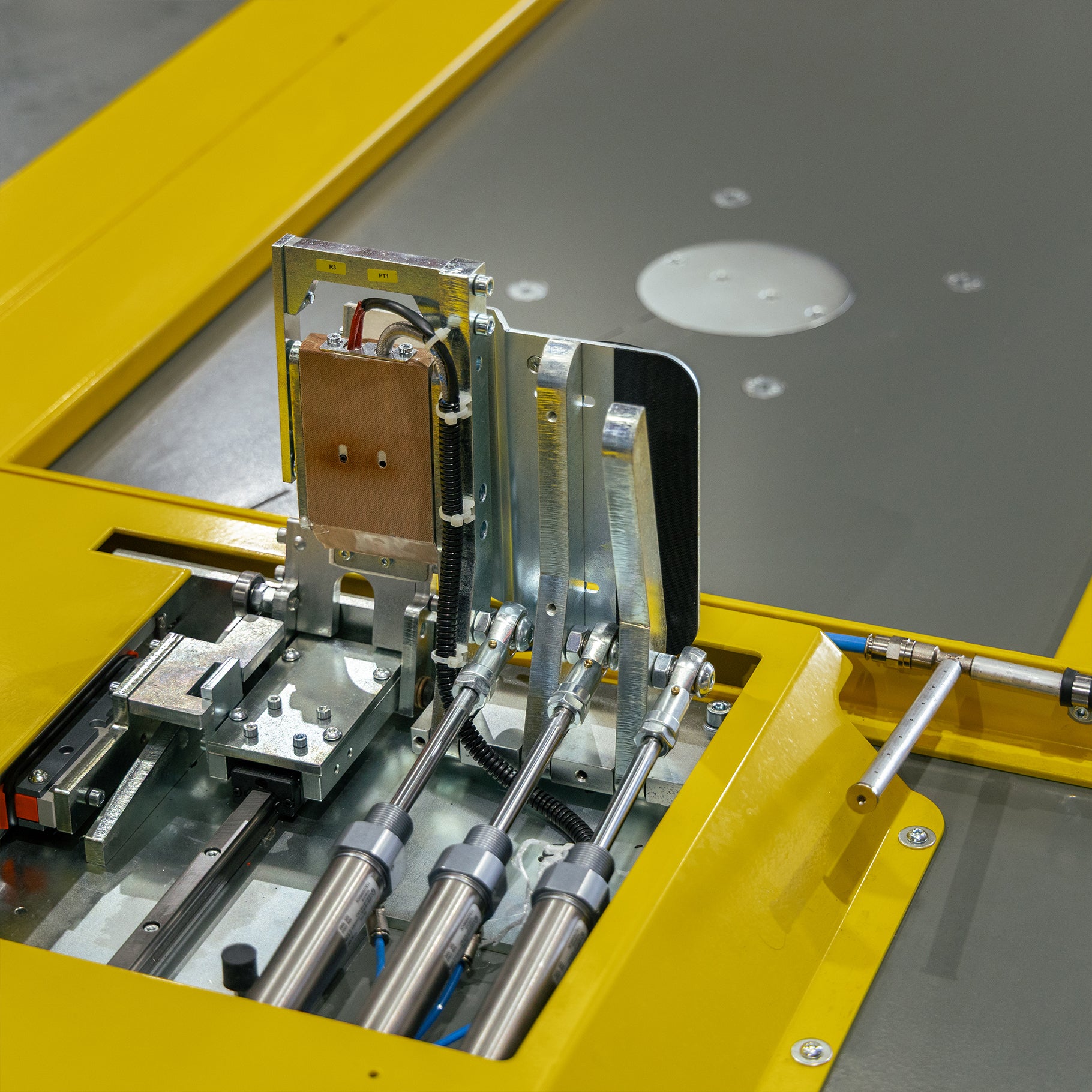 Pallet Wrapping Machine Omni SuperPlus Power Prestretch - Omni Packaging 