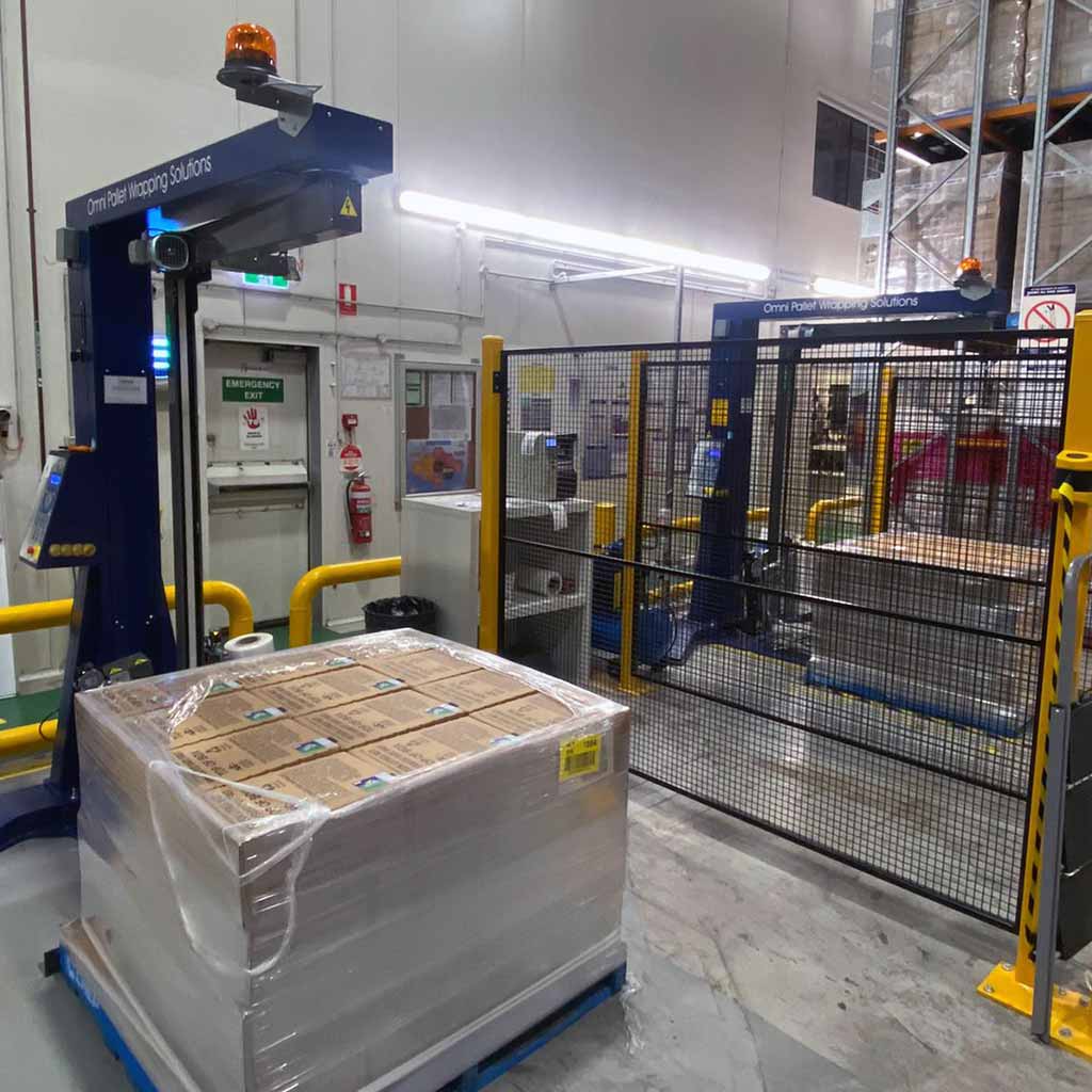 Pallet Wrapping Machine Omni Motus Fix SP - Omni Packaging 