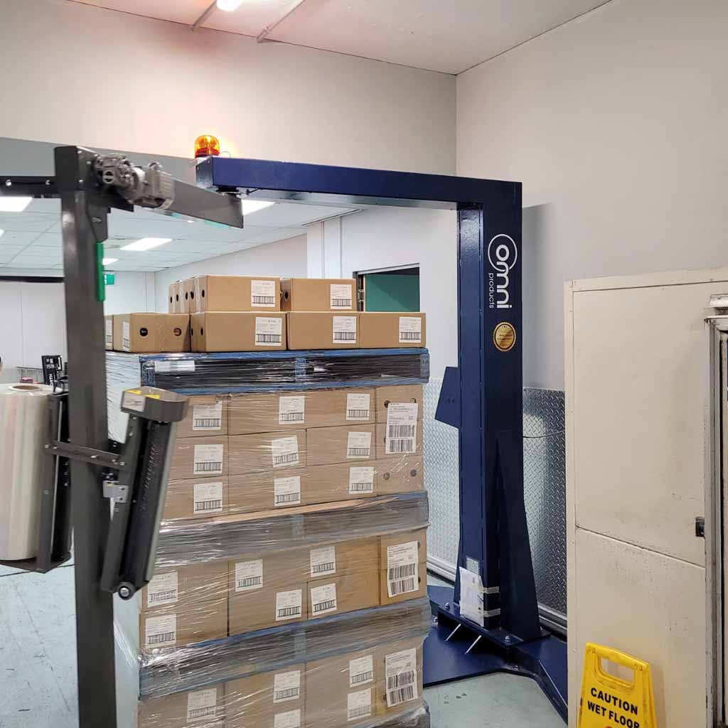 Pallet Wrapping Machine Omni Motus Fix SP - Omni Packaging 